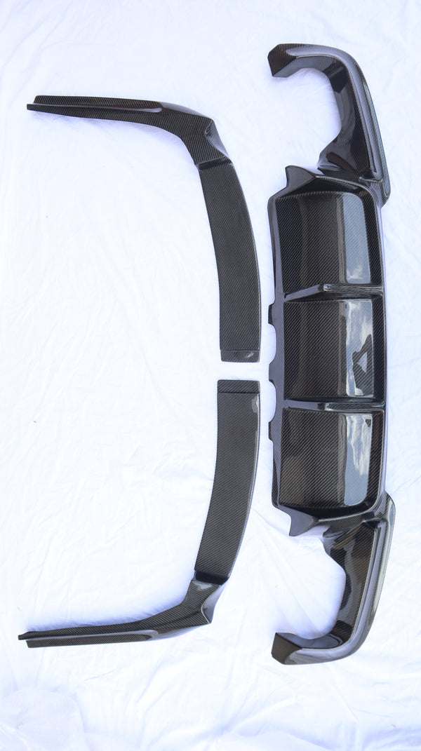 V style 5 series F10 M5 M tech Carbon fiber rear bumper diffuser