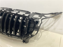 The GT grille is made of AMG GT GTS C190 2014-2017 ABS material in silver black