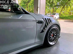 Carbon fiber fenders for BMW M2 M2c