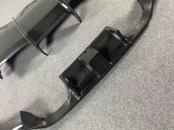 PSM Style carbon fiber rear diffuser with light for F80 M3 F82 M4 rear bumper lip